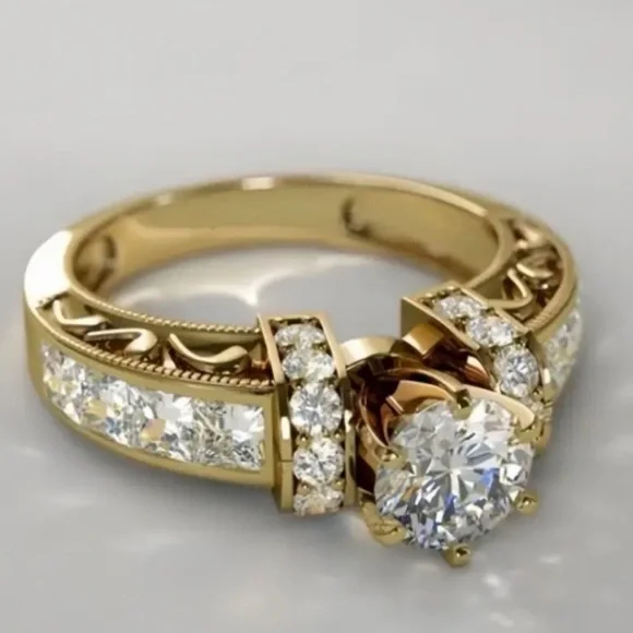 Gold and Silver Diamond Ring. - Picture 2 of 4